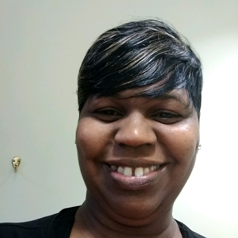 Meet your Posher, Lucretia